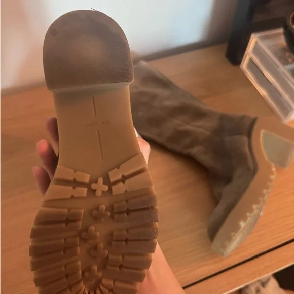 Dolce Vita genuine suede olive boots size 6 - Picture 3 of 4